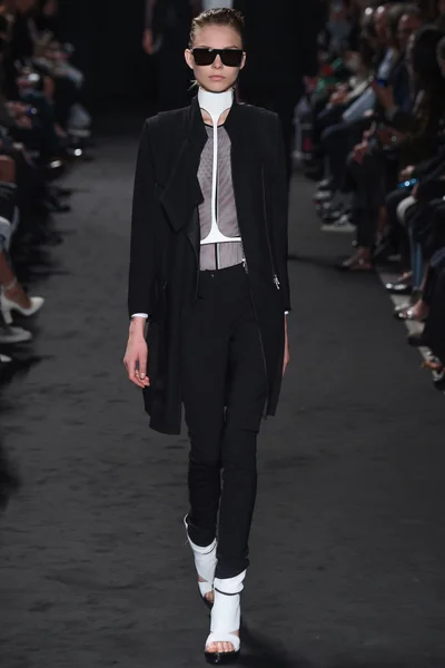 Look 5